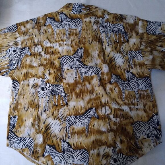 Vintage Zebra in Grass Pattern Hawaiian Shirt - Picture 5 of 12